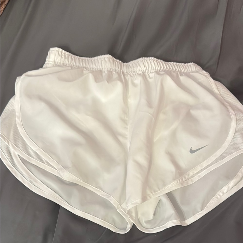 Nike White Athletic Shorts Lightweight Performance like new